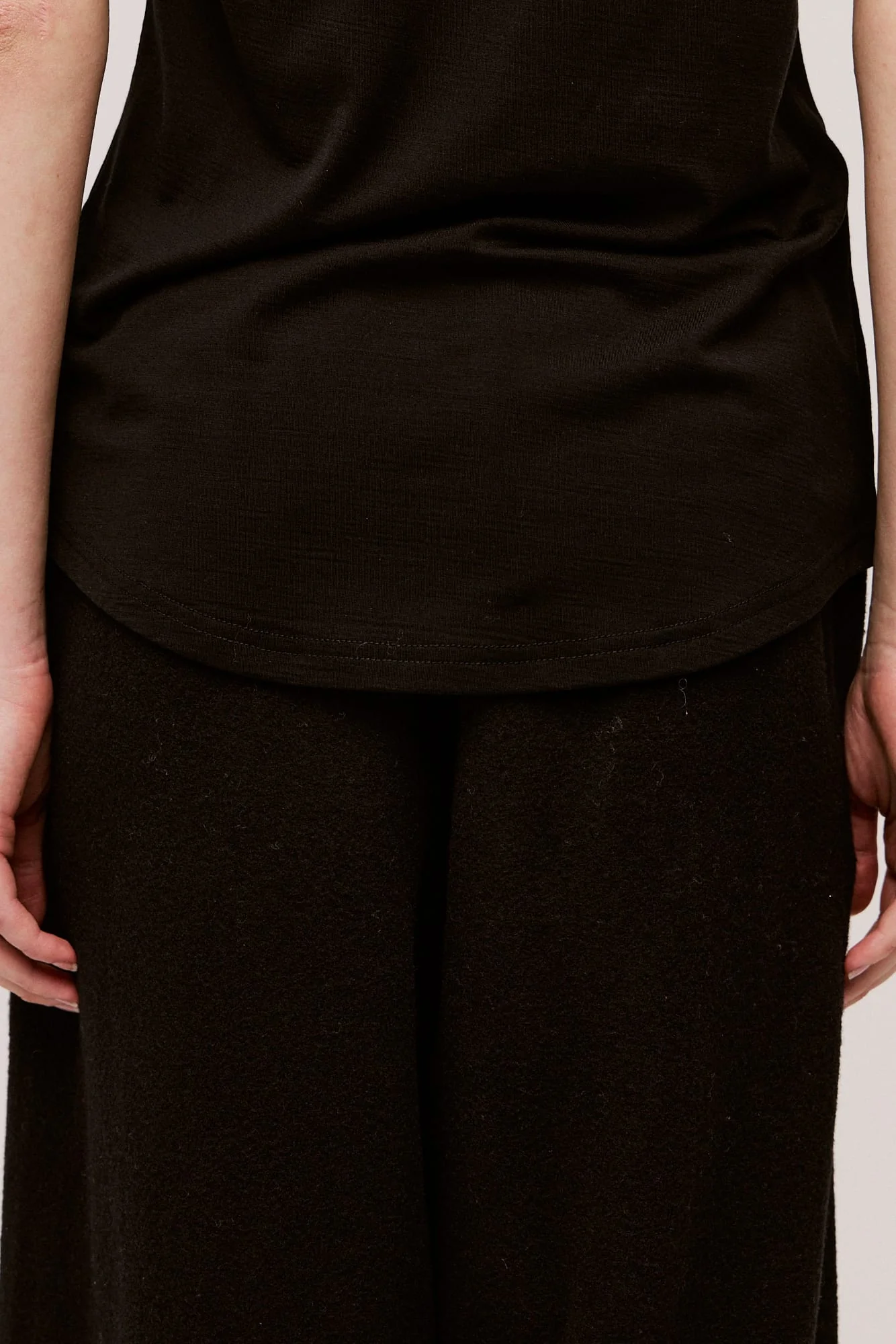 100% Ultra-Fine Merino Wool Women’s Short Sleeve - Image 6