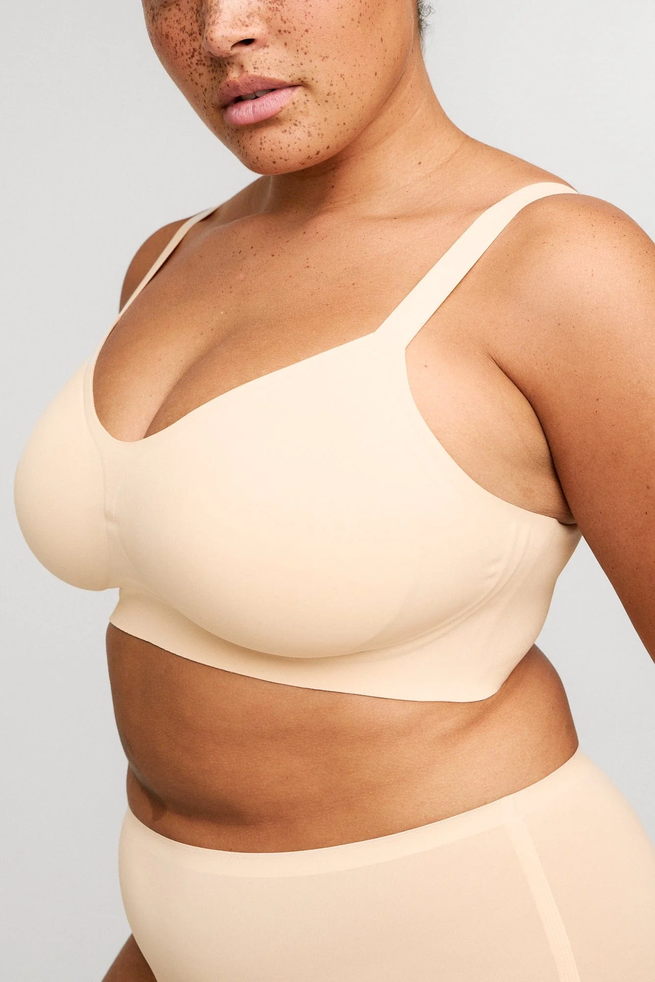 BioFlex™ Wireless Full Bust T-shirt Bra - Image 16