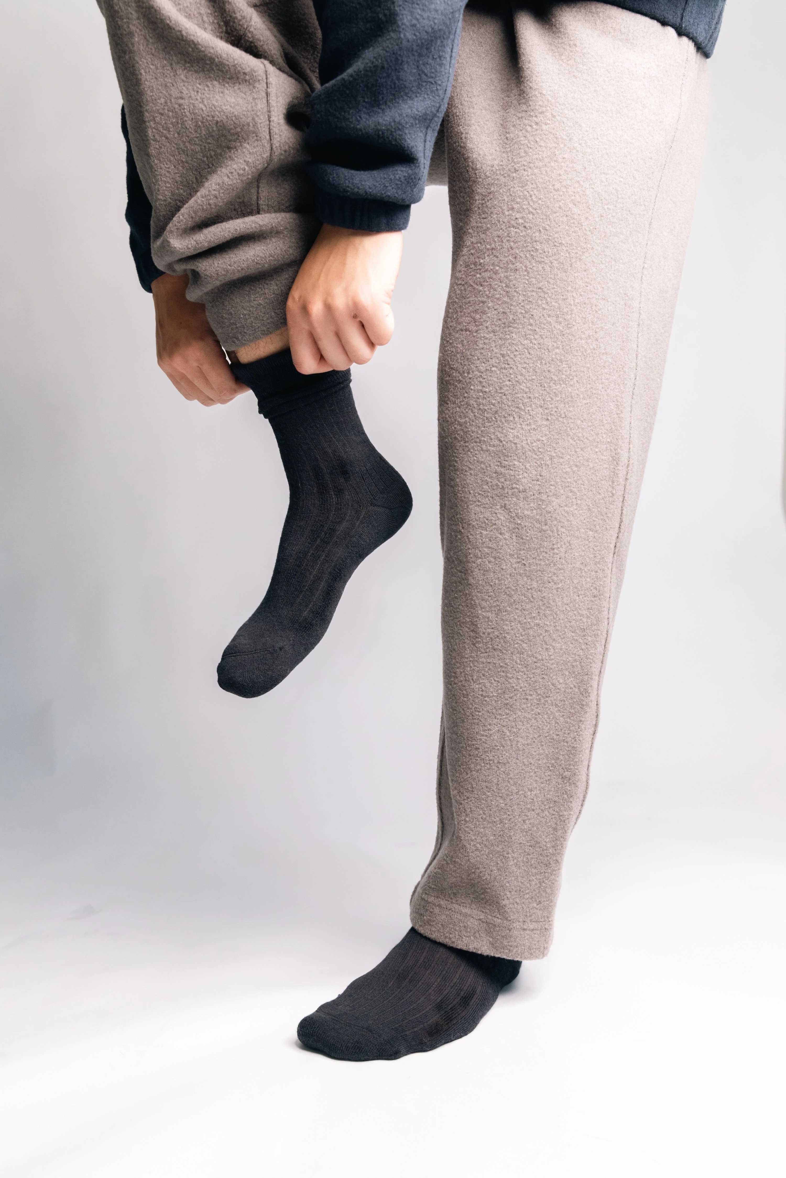 Cashmere-Merino Ribbed Crew Sock - Image 16