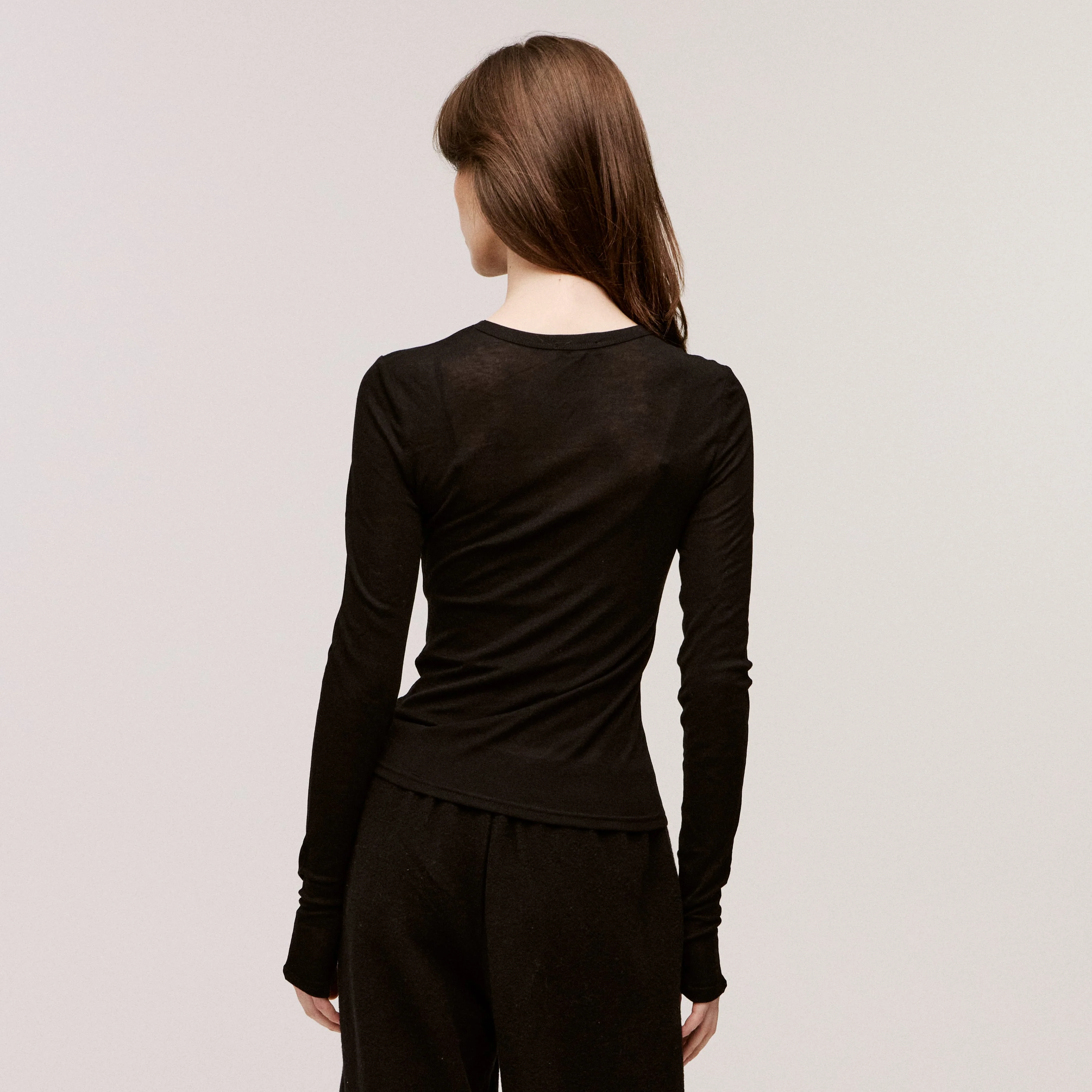 Women’s Cashmere-Blend Crew Long Sleeve - Image 12