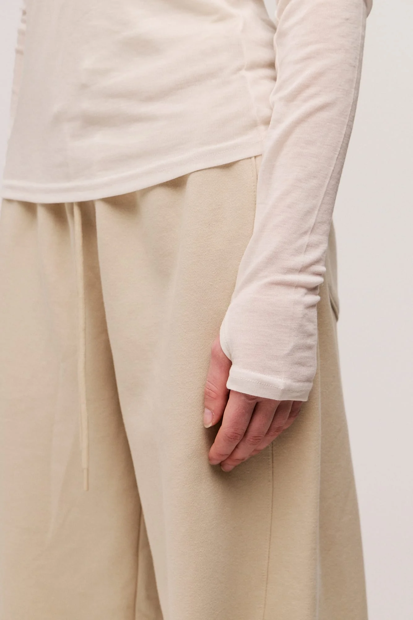 Women’s Cashmere-Blend Crew Long Sleeve - Image 7